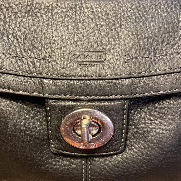 Coach in black pebbled leather - Vintage - Picture 2 of 13